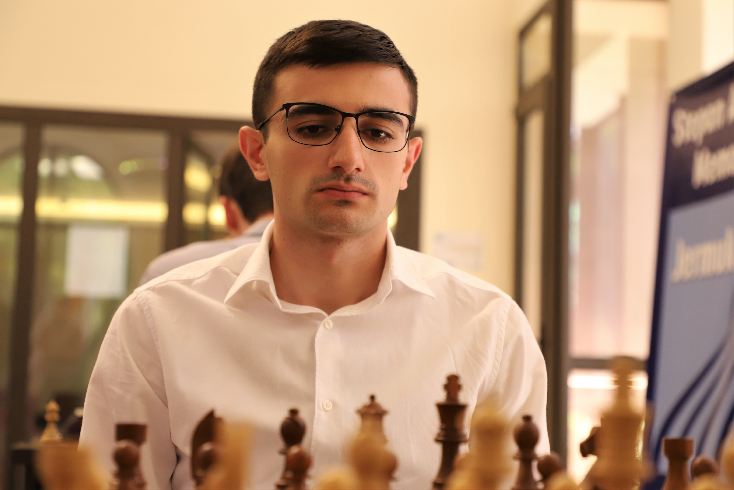 The chess games of Manuel Petrosyan